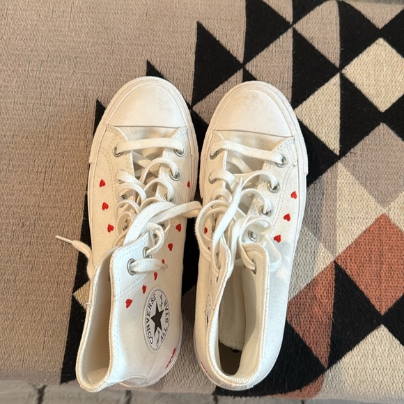 Valentines converse - Picture 3 of 3